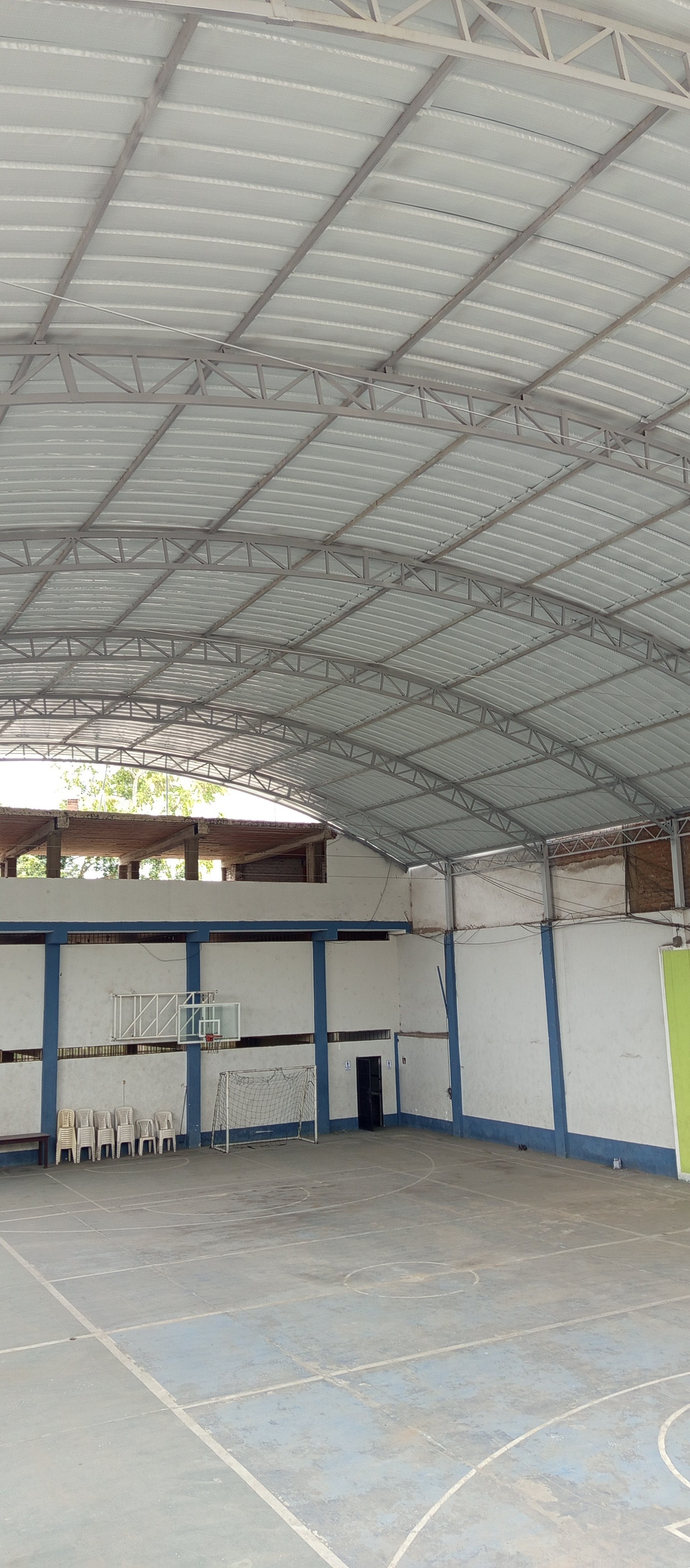 Techo parabólico - coliseo deportivo interior